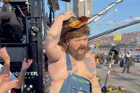 Comedian Druski’s viral ‘white-face’ performance stuns fans — and draws ire for racist portrayal of ..