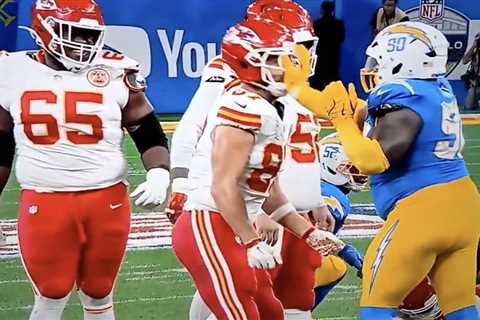 Chargers lineman Teair Tart trolls Travis Kelce after smacking Chiefs star in shocking scene