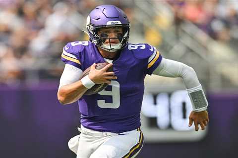 Bears vs. Vikings prediction: ‘Monday Night Football’ Week 1 picks, player props