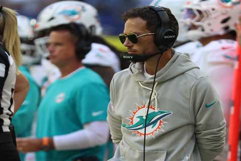 Mike McDaniel finds the one sad positive out of Dolphins’ disastrous start