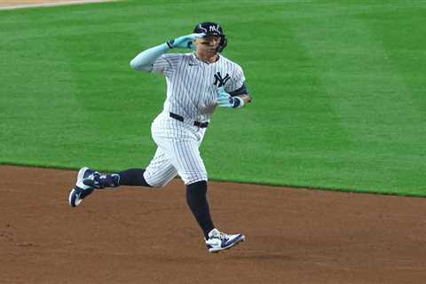 Aaron Judge passes Yogi Berra on Yankees’ all-time home run list with 359th blast