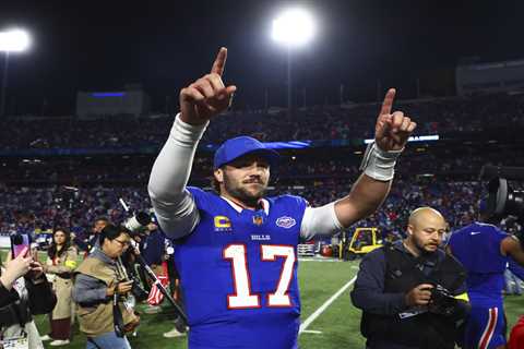 NFL Week 1 betting storylines, trends, movement: Bills Super bowl favorites, Chiefs rare home..