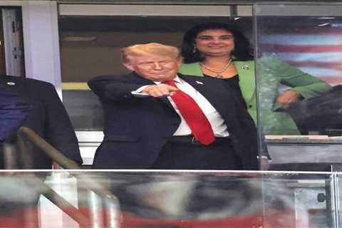Trump cheered on at Yankee Stadium by fans — accurately predicts victory: ‘You’re gonna win’