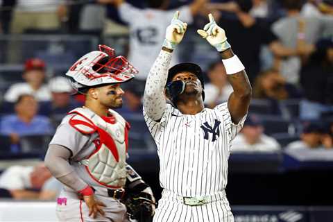 FanDuel promo code: Bet $5, get $300 in bonus bets if your bet wins for Yankees vs. Red Sox
