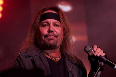 Vince Neil Reveals He Suffered a Stroke & ‘Had to Learn to Walk Again’
