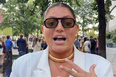 'Sports Illustrated' Swimsuit Model Ella Halikas Says 'Thin' Trend Ruining NYFW