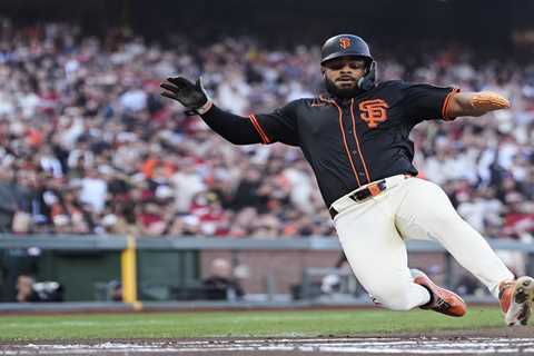 FanDuel promo code: Seize $300 in bonus bets with winning $5 bet for Cardinals vs. Giants
