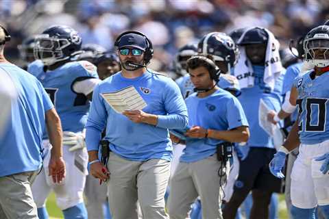 Brian Callahan relinquishes Titans play-calling duties after ugly 0-3 start