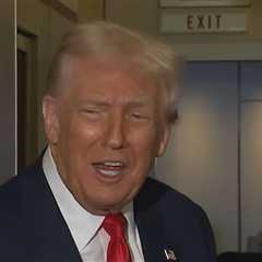 Trump Complains About Turbulence, Jokes People Will Think He's Got the Shakes