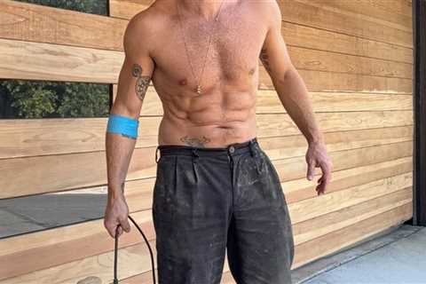 Guess the 'DWTS' Stud Gettin' Dirty With His Tool!