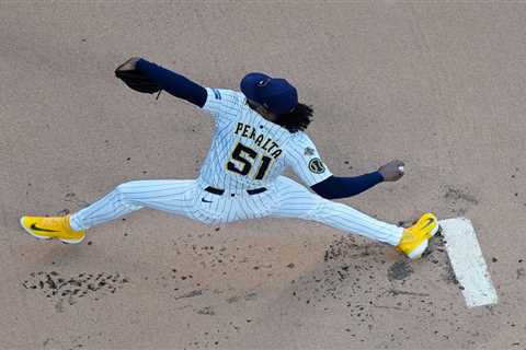 Cubs vs. Brewers prediction: Best bet, odds, pick for Game 1 of the NLDS