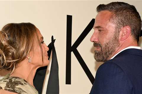 Ben Affleck and Jennifer Lopez Reunite for 'Kiss of the Spider Woman' Premiere
