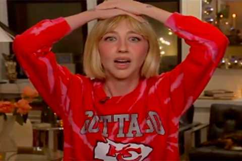 ‘ManningCast’ revels in Heidi Gardner heartbreak during Patrick Mahomes pick-six