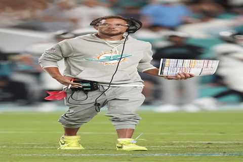 How hot Mike McDaniel’s seat is after Dolphins’ ugly start to season