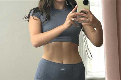 Celebrity Ab Cracks -- Guess Whose Toned Tummy!