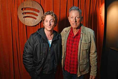 Bruce Springsteen’s Only Note on Jeremy Allen White’s ‘Deliver Me From Nowhere’ Portrayal: ‘I Don’t ..