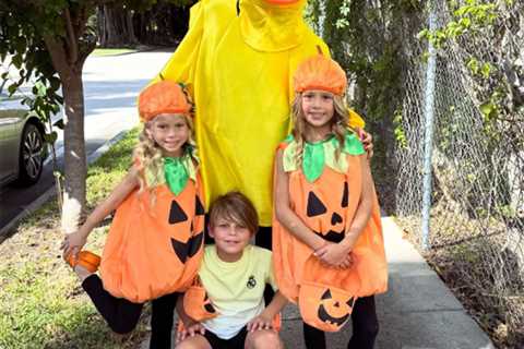 Anna Kournikova posts rare photo with kids while pregnant with fourth child