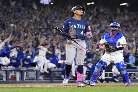 Julio Rodriguez’s explosive outburst interrupts interview after crushing loss to Blue Jays