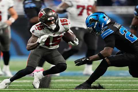 Fantasy Football’s Mr. Right Nows to grab during big bye week