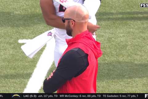 SDSU coach’s ‘insane’ tan line becomes unexpected focal point on FS1 broadcast