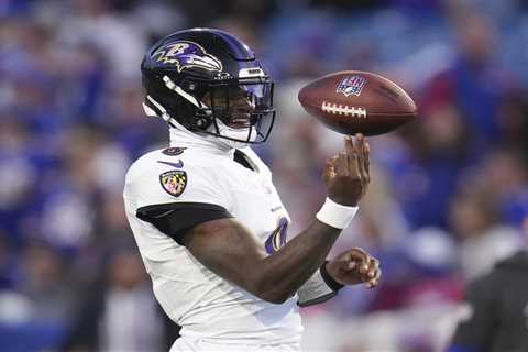 Ravens vs. Dolphins prediction: ‘Thursday Night Football’ Week 9 picks, odds, props