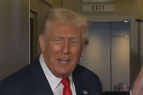 Trump Complains About Turbulence, Jokes People Will Think He's Got the Shakes