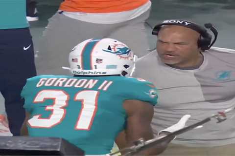 Dolphins’ Ollie Gordon spars with assistant in ugly ‘TNF’ sideline scene