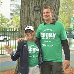 Rob Gronkowski mourns death of former Patriots cheerleader and philanthropist in heartbreaking post