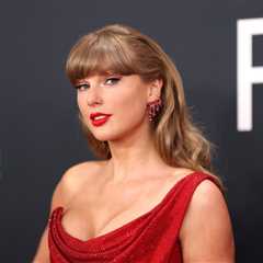 Taylor Swift Breaks Record for Most Weeks at No. 1 on Hot 100 Songwriters Chart