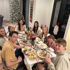 Lane Kiffin gives peek at Thanksgiving celebrations in new pic as Ole Miss decision looms