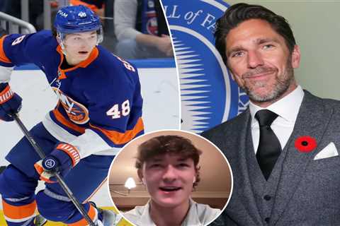 Matthew Schaefer takes playful Rangers jab at Henrik Lundqvist in hilarious interview moment