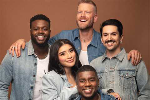 Pentatonix Celebrates 11th Top 10 on Holiday Albums Chart With ‘Christmas In the City’