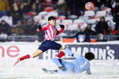 Canadian Premier League final played in wild blizzard conditions — with one of the greatest goals..