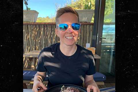 TV Chef Mynie Steffens Dies in Helicopter Crash in South Africa