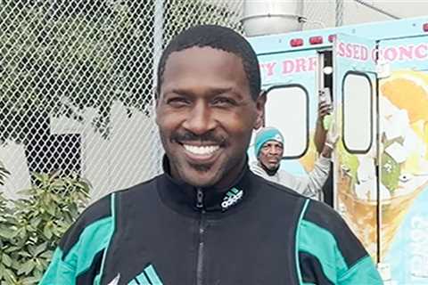 Antonio Brown Released From County Jail, Exit W/ Attorney Caught On Video