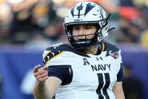 USF vs. Navy prediction: Odds, picks, best bet for Saturday’s AAC headliner