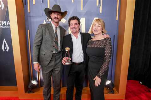 Scott Borchetta Receives 2025 CMA Irving Waugh Award of Excellence: ’I Truly Did Not See..