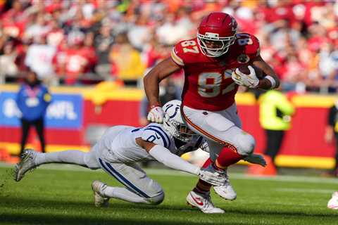 Travis Kelce touchdown wiped out after controversial call on Chiefs