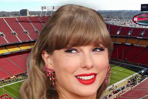 Taylor Swift Watches Travis Kelce, Chiefs Beat Colts in Week 12 Nail-Biter