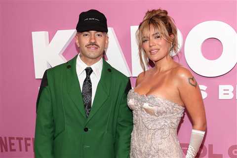 Karol G & Feid Earn Their First Collaborative No. 1 With ‘Verano Rosa’