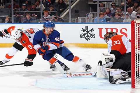 Kyle Palmieri’s injury timeline throws a big wrench in Islanders’ plans now — and down the line