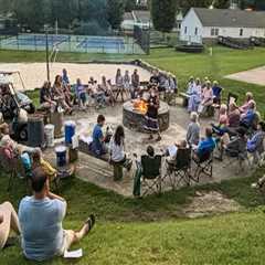 The Insider's Guide to Requesting Songs on Knoxville's Pop Music Radio Stations