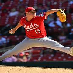 Emilio Pagan re-signing with Reds on two-year, $20 million contract