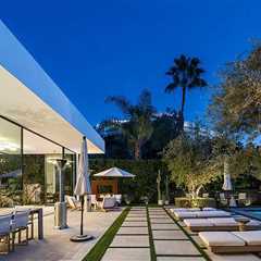Bobby Flay Sells Hollywood Hills Estate for $8.35 Million