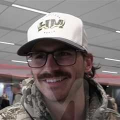 Country Star Tucker Wetmore Talks Magic Moves on Stage, Ladies Can't Get Enough