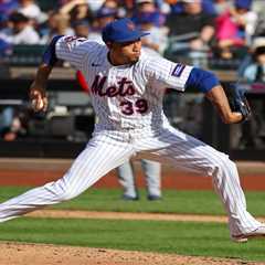 What the history of big-money closer deals says about the Mets’ Edwin Díaz decision
