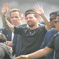 Angry soccer fans destroy stadium, storm field after Lionel Messi’s brief appearance in chaotic..