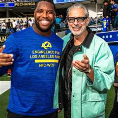 ‘Wicked’ star Jeff Goldblum hangs with Kobie Turner at Rams game