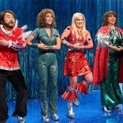Here’s Where to Watch ‘A Saturday Night Live Christmas’ Special Online for Free