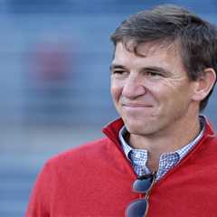 Eli Manning a Hall of Fame finalist again after first ballot snub